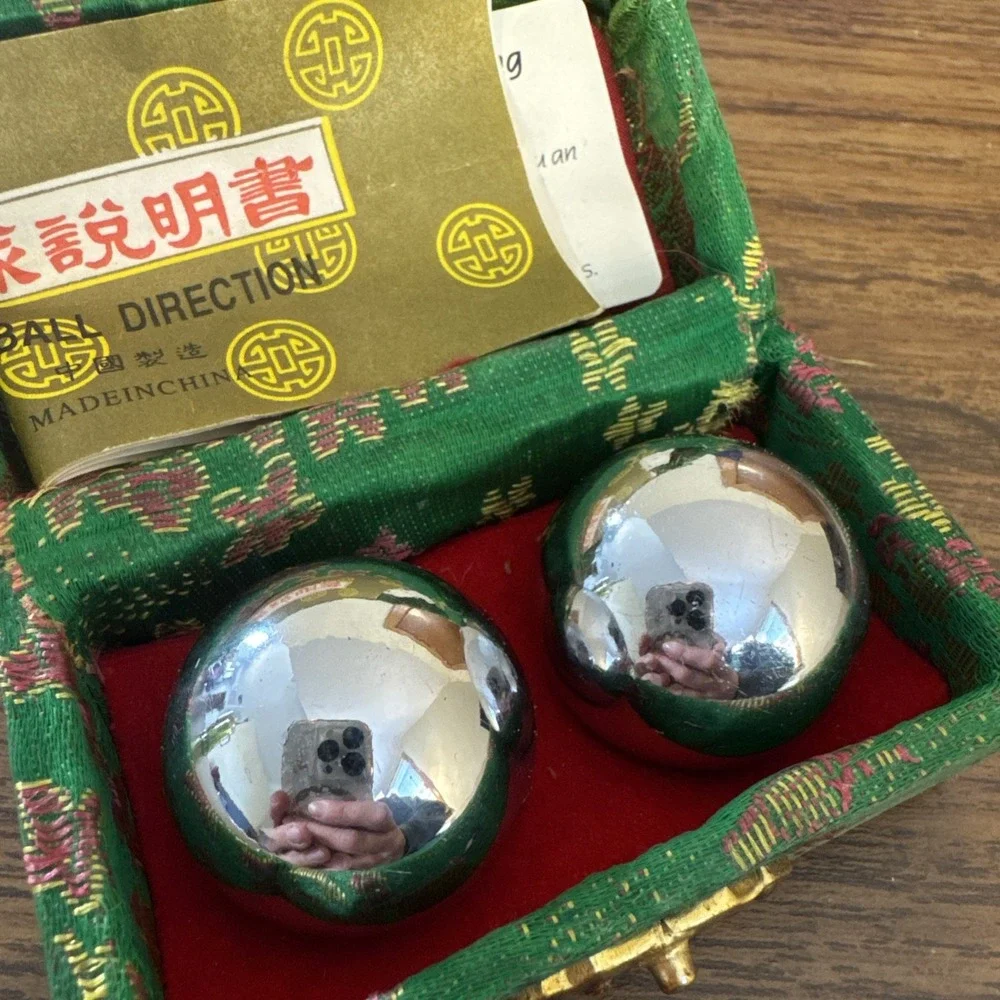Vintage 1985 Shou Xing Chinese Musical Iron Balls in Original Box Yin and‎ Yang - Picture 2 of 4